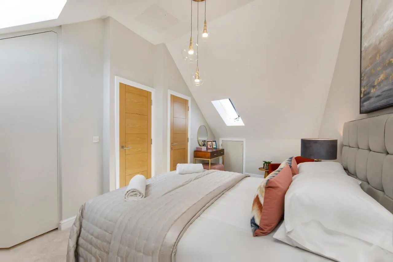 Crescent Court Modern And Luxurious Apartments York