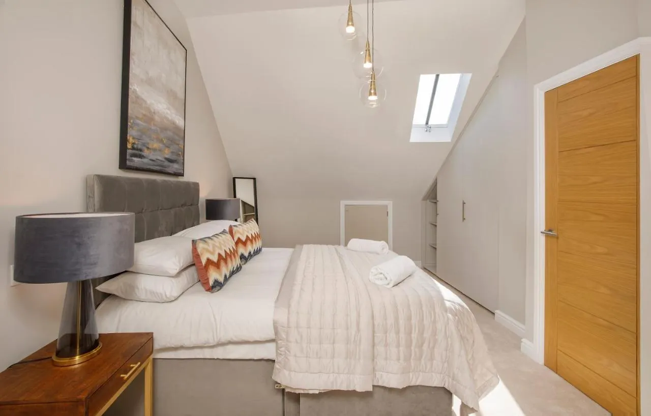 Crescent Court Modern And Luxurious Apartments York
