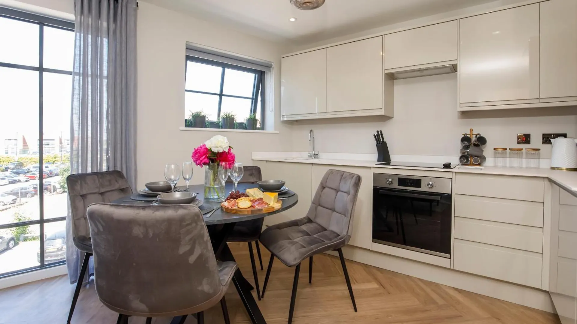 Crescent Court Modern And Luxurious Apartments York 0*,