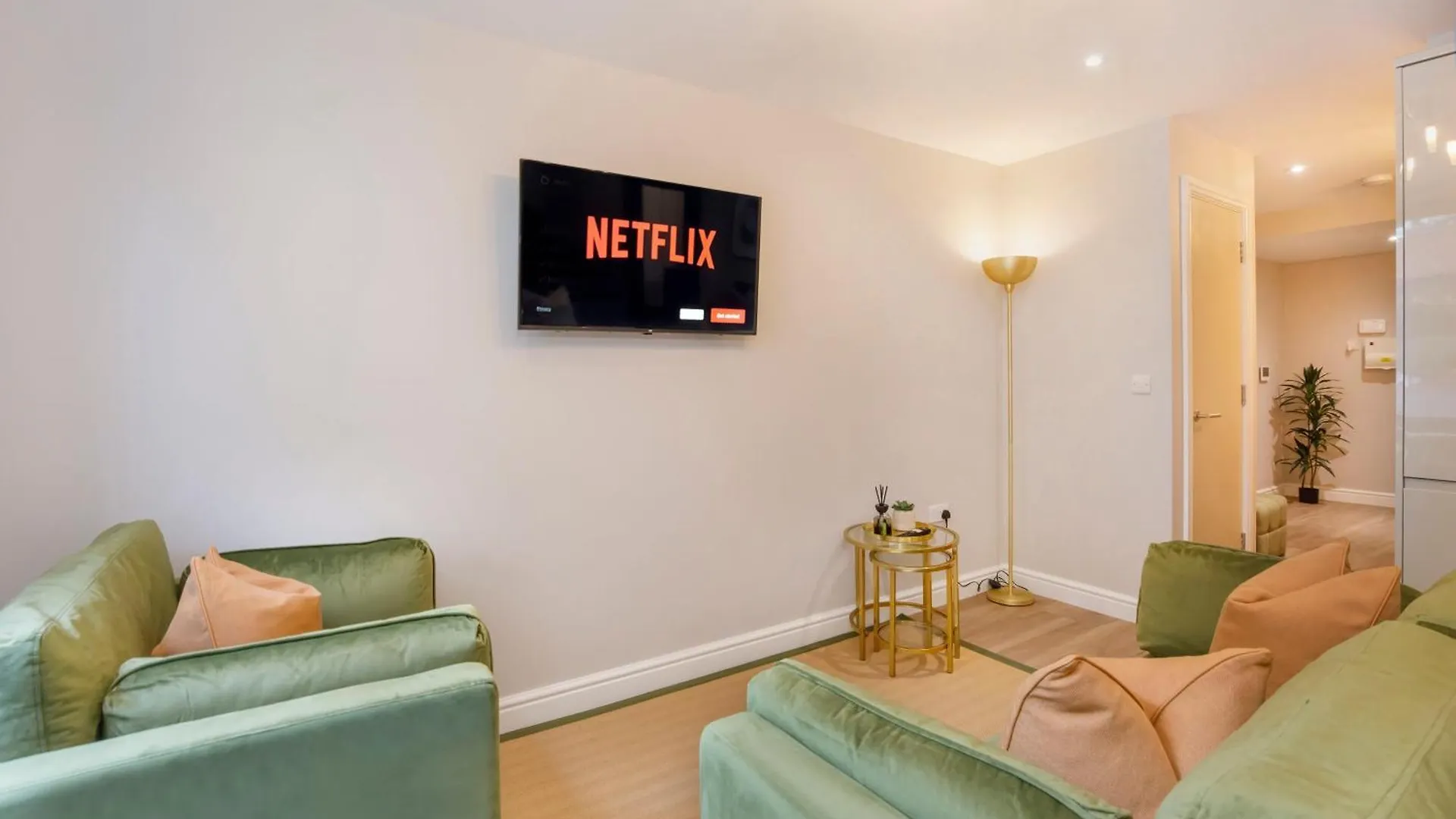 Crescent Court Modern And Luxurious Apartments York