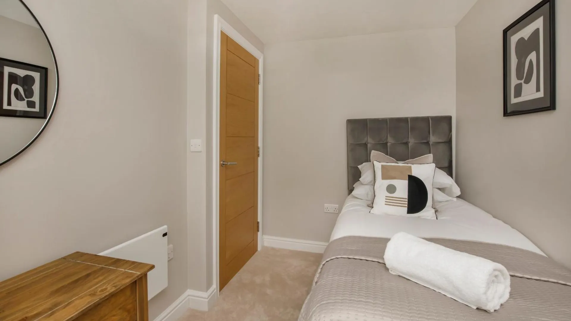 Crescent Court Modern And Luxurious Apartments York