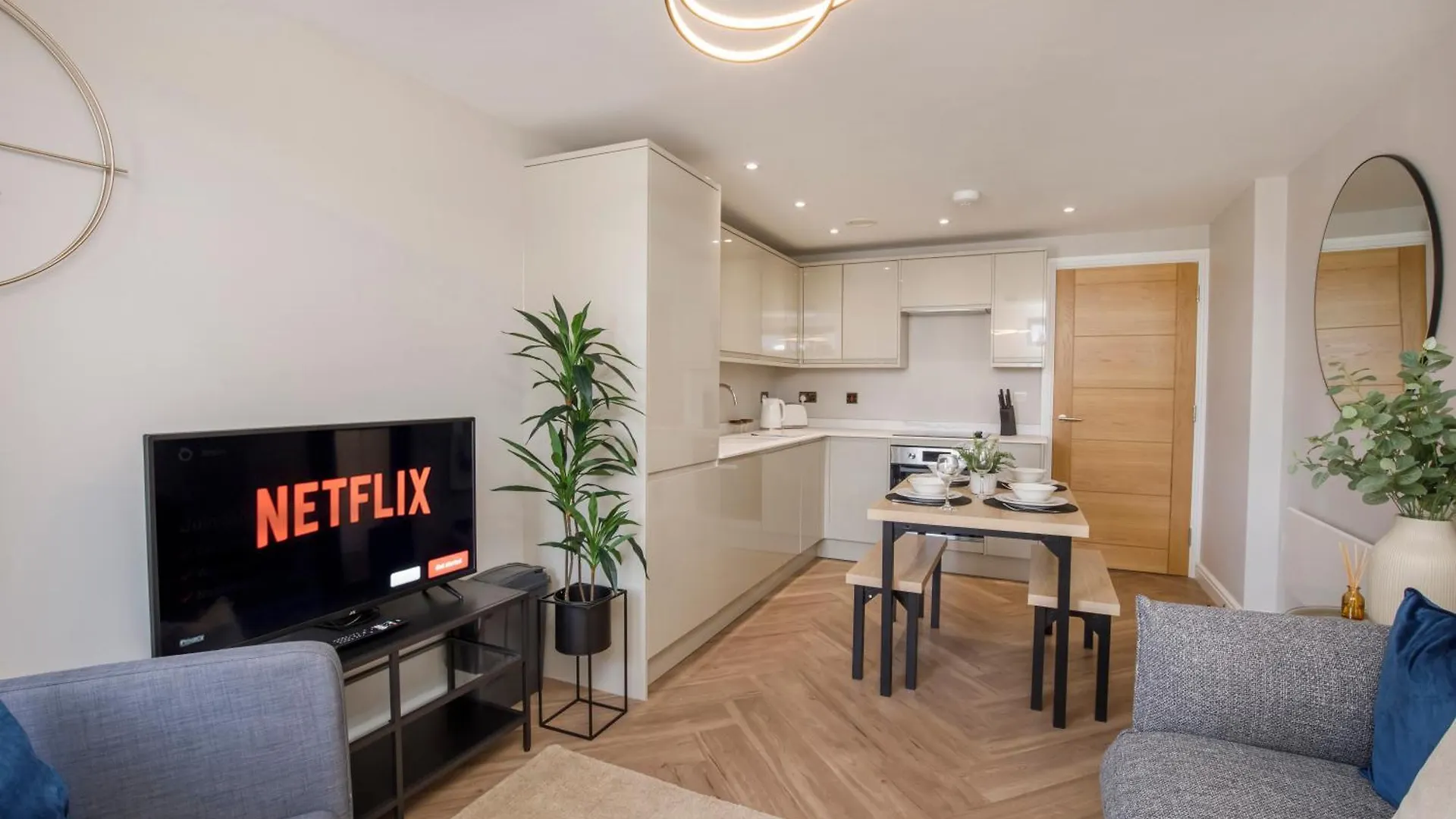 Crescent Court Modern And Luxurious Apartments York
