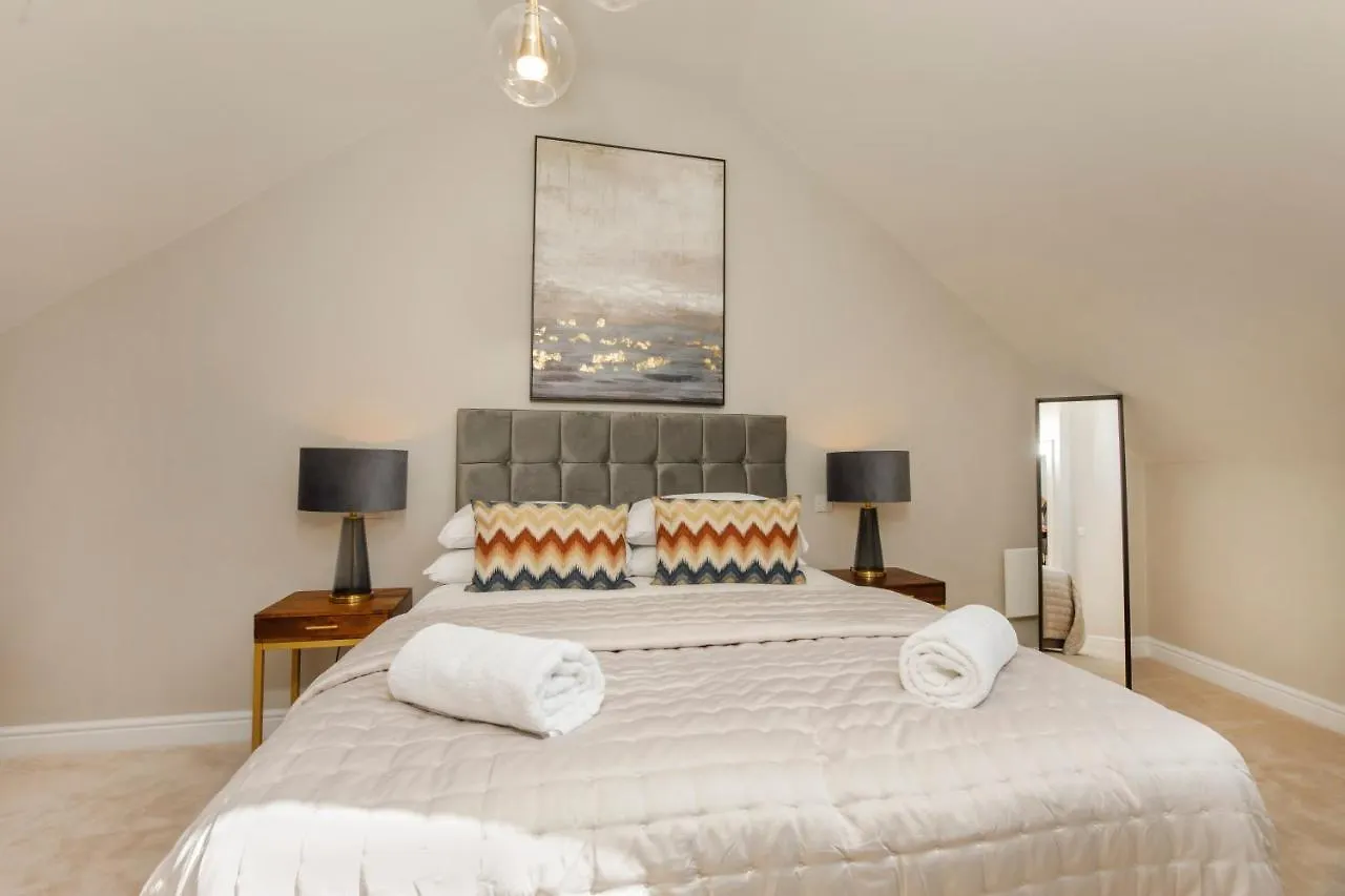 Crescent Court Modern And Luxurious Apartments York