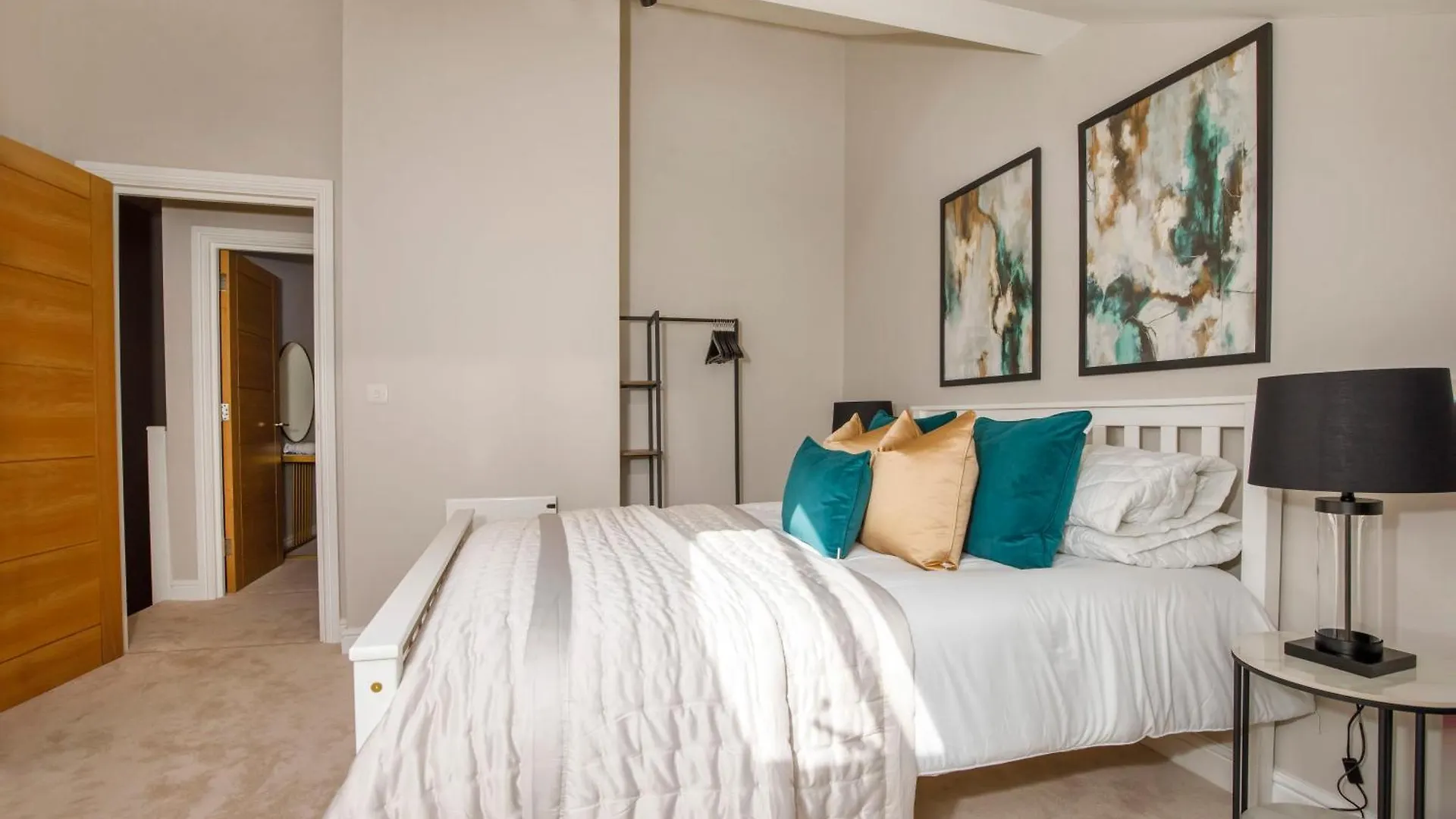 Crescent Court Modern And Luxurious Apartments York