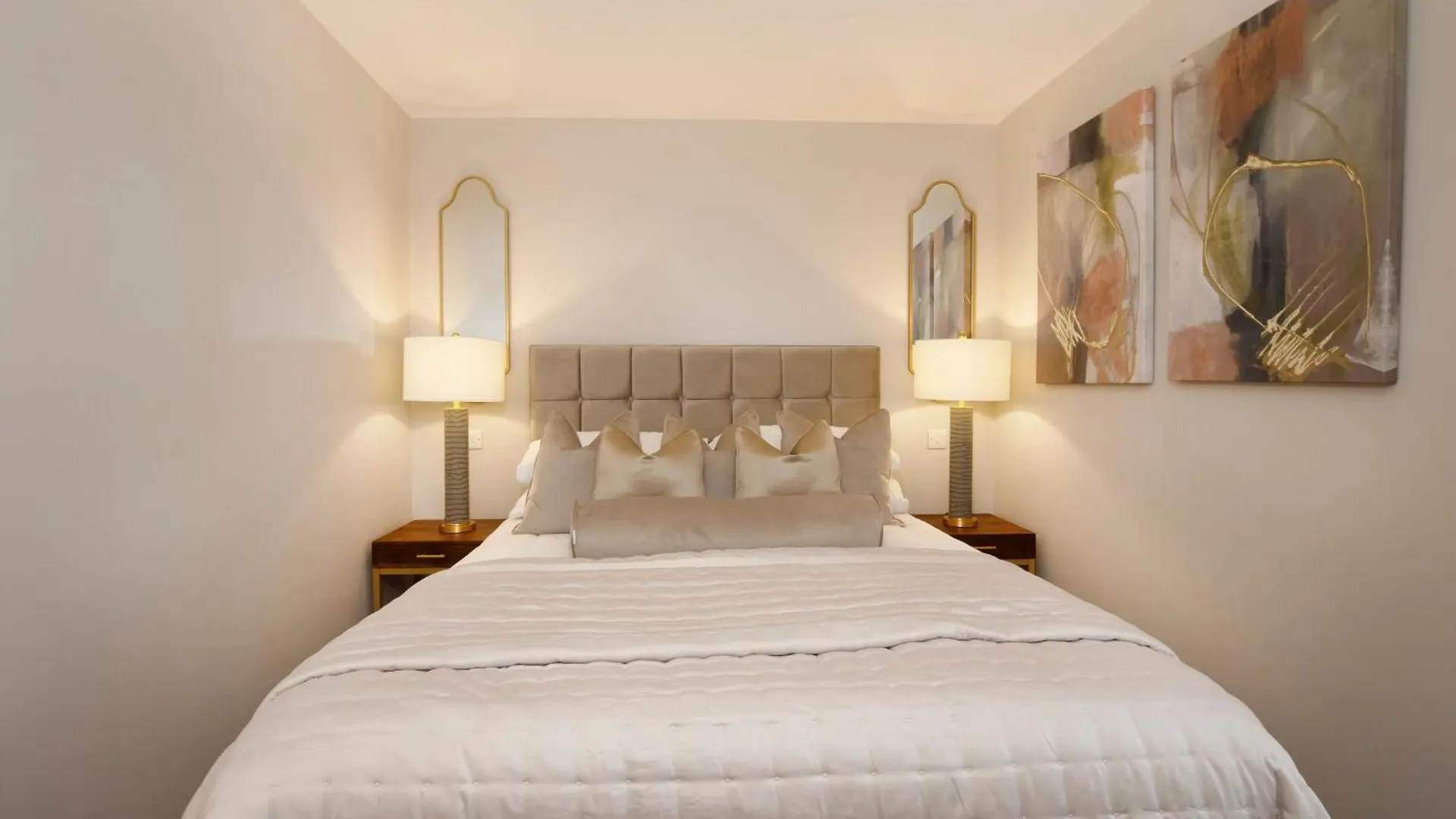 Crescent Court Modern And Luxurious Apartments York 0*,