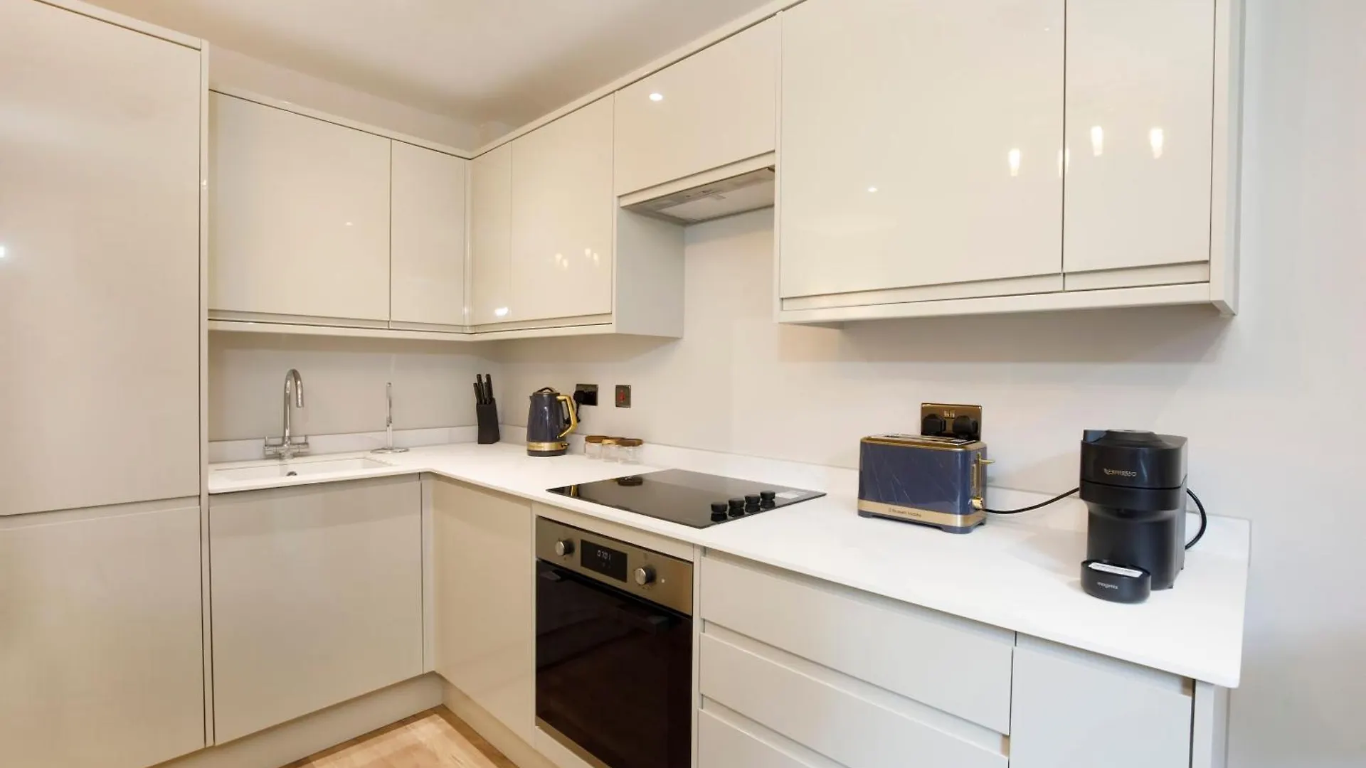Crescent Court Modern And Luxurious Apartments York Storbritannien
