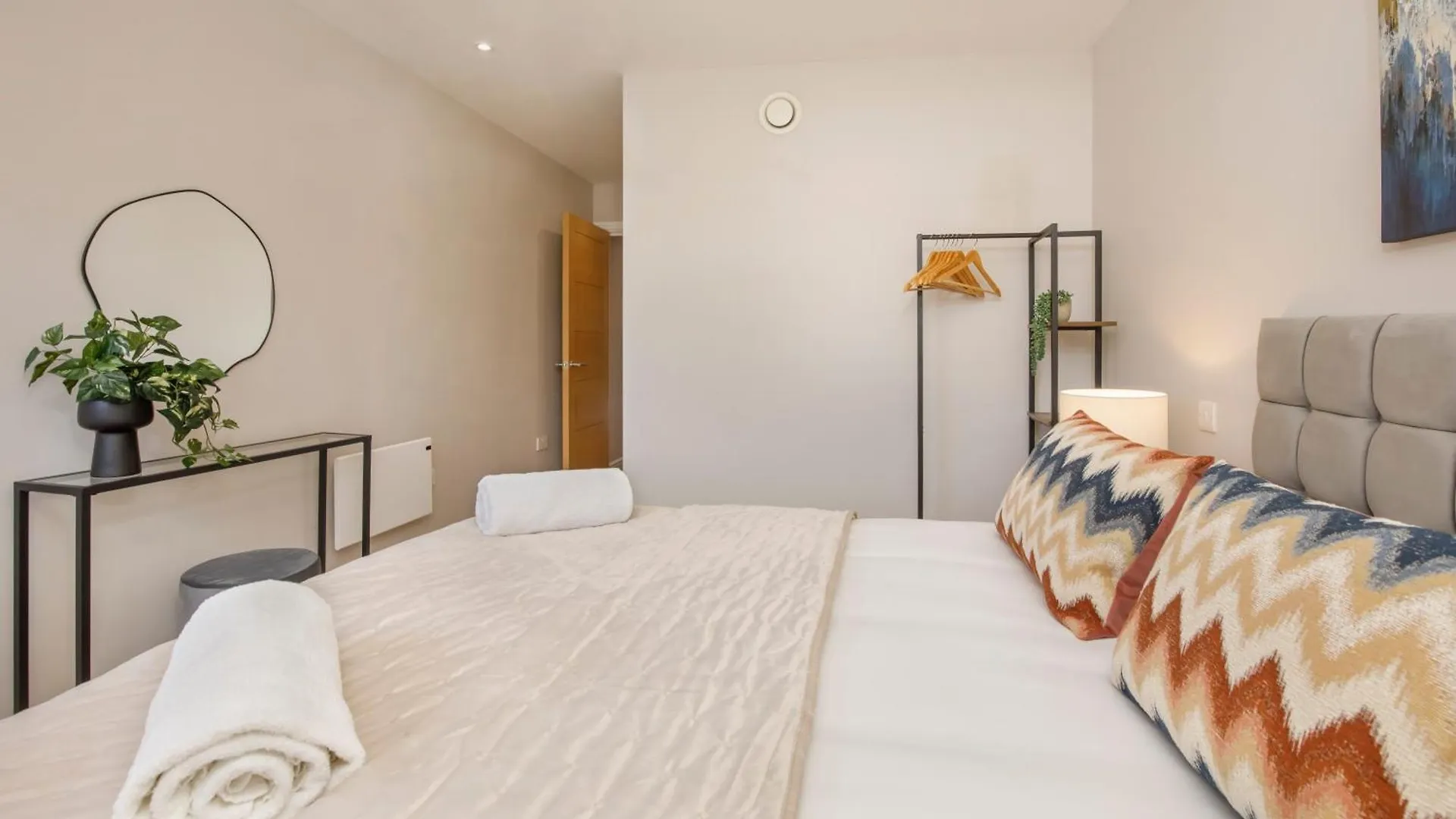 Crescent Court Modern And Luxurious Apartments York