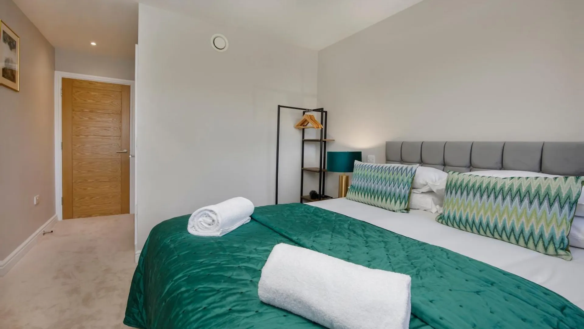 Crescent Court Modern And Luxurious Apartments York